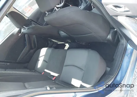 2018 Mazda Mazda3 Sport из США, поврежденный, VIN 3MZBN1U72JM216774